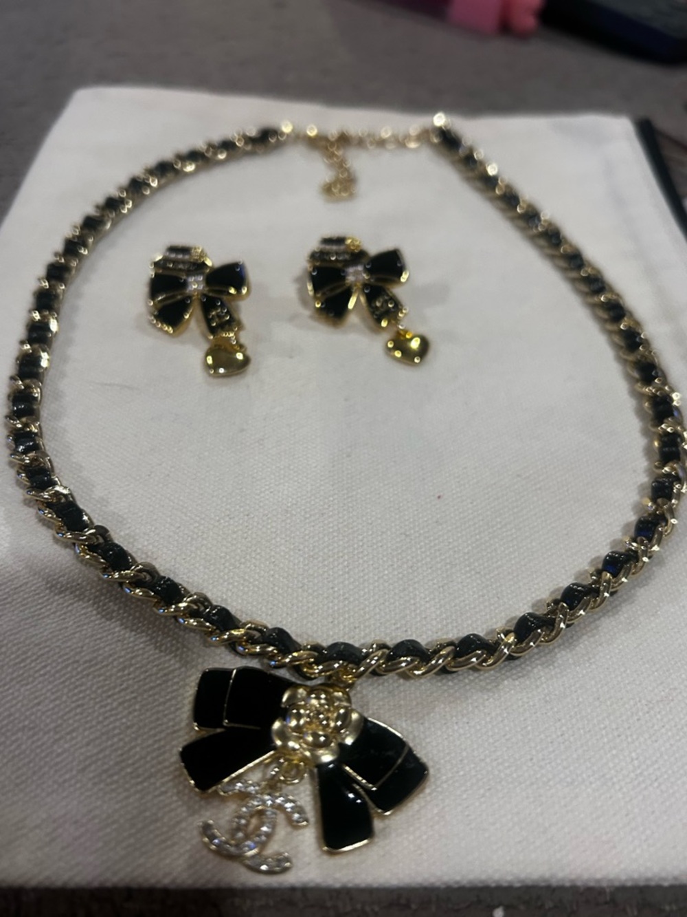 Gold and Black inspired Bow Pendant Necklace with Matching Earrings, NEW - Picture 6 of 12